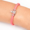 Pulsera de cordon de cabo rosa con cierre mosquetón. Con charm de Virgencita del Carmen en plata de ley. Muestra secundaria.