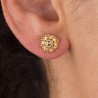 Pendientes botones charros plata de ley y cierre presión. Chapados en oro de 23 kt. Motivo mediano 9mm. Muestra en modelo.