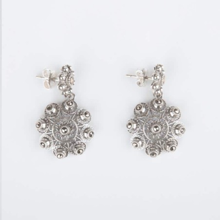 Pendientes de doble botón charro de plata primera ley con marcasitas. Cierre presión. botón 9 mm y boton 12 mm. Muestra 2