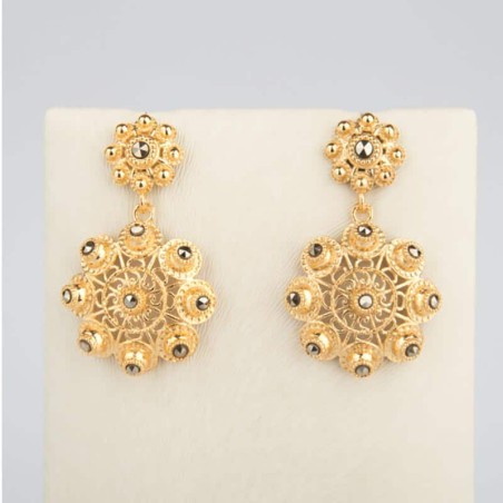 Pendientes de dobles botones charros de plata de ley. Cierre presión. Chapados oro 23 kt. Botón 9 mm y 12 mm.