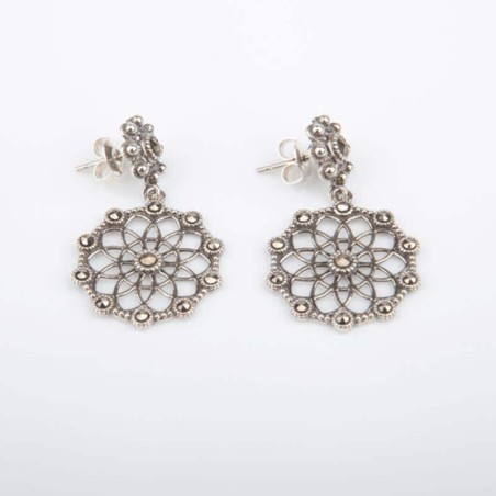 Pendientes botón charro y filigrana charra, plata de ley con marcasitas.  Cierre presión. Botón 9 mm y Filigrana 20 mm. imagen3
