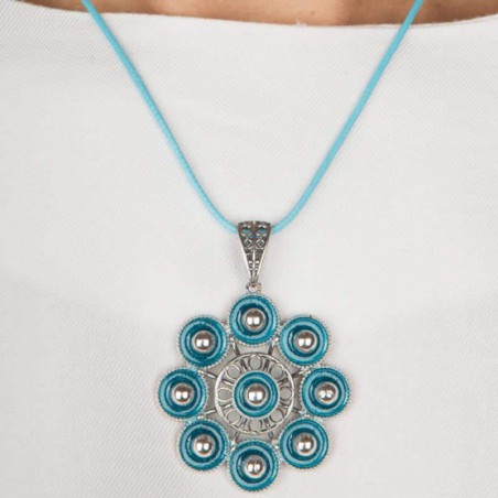 Collar Botón Charro de plata de primera ley con esmalte y cordón en color turquesa. 8 esferas, grande. Modelo.