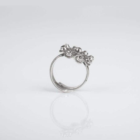 Anillo Botón Charro de plata de primera ley con Marcasitas. Pequeño. Otra vista.