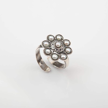Anillo Botón Charro de plata de primera ley con perlas naturales.