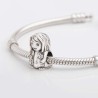Charm Farmacéutica en plata de ley para la pulsera de Pandora o similares. Detalle con la pulsera.