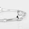 Charm Peluquera en plata de ley para la pulsera de Pandora o similares. Frontal. Detalle en pulsera.