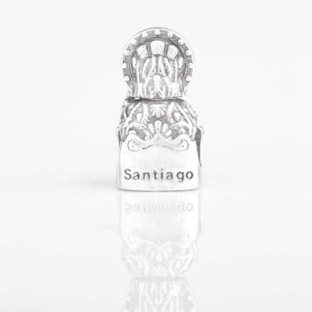 Charm Santiago Apostol en plata de ley para la pulsera de Pandora o similares. Vista trasera.