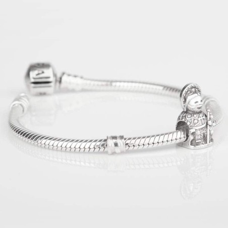 Charm Santiago Apostol en plata de ley para la pulsera de Pandora o similares. Pulsera con charm.