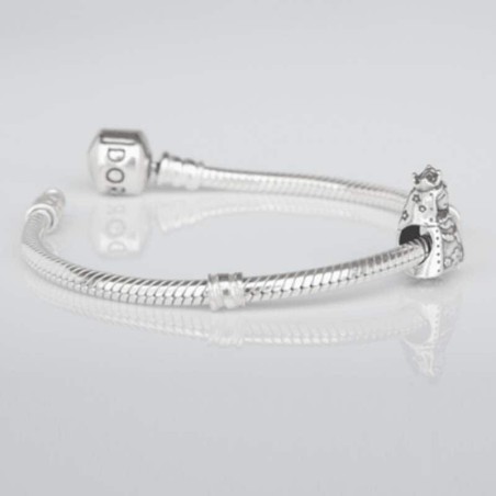 Charm Virgencita de la Esperanza en plata de ley para la pulsera de Pandora o similares. Pulsera con charm.