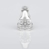 Charm Virgencita de Covadonga en plata de ley para la pulsera de Pandora o similares. Vista trasera.