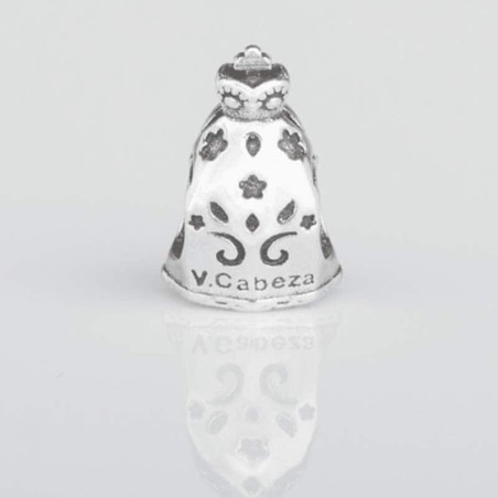 Charm Virgencita de la Cabeza en plata de ley para la pulsera de Pandora o similares. Vista trasera.