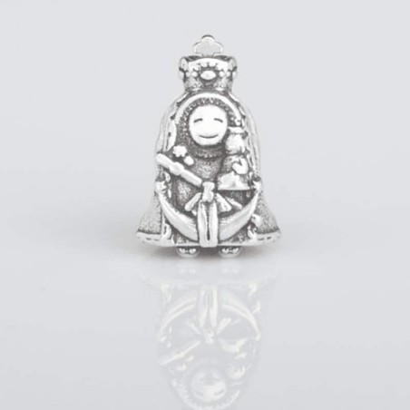 Charm Virgencita de la Cabeza en plata de ley para la pulsera de Pandora o similares. Vista frontal.