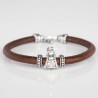 Pulsera de cuero marrón con cierre mosquetón con charm de virgencita de la Esperanza en plata de primera ley. Muestra principal.