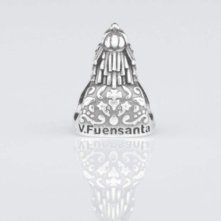 Charm de la Virgencita Fuensanta en plata de ley para la pulsera de Pandora o similares. Vista trasera.