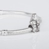 Charm de la Virgencita Arantzazu en plata de ley para la pulsera de Pandora o similares. Vista frontal. Detalle en pulsera.