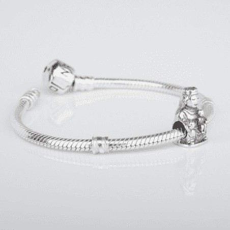 Charm de la Virgencita Arantzazu en plata de ley para la pulsera de Pandora o similares. Pulsera con charm.