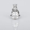 Charm Virgencita de la Almudena en plata de ley para la pulsera de Pandora o similares. Vista trasera.