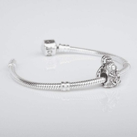 Charm Virgencita de la Cabeza con resplandor en plata de ley para la pulsera de Pandora o similares. Pulsera con charm.