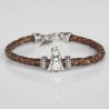 Pulsera cuero trenzado con cierre mosquetón, con charm de Virgen de la Esperanza en plata de ley. Muestra principal.